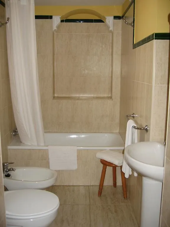 טורמולינוס Hotel Residencia Miami